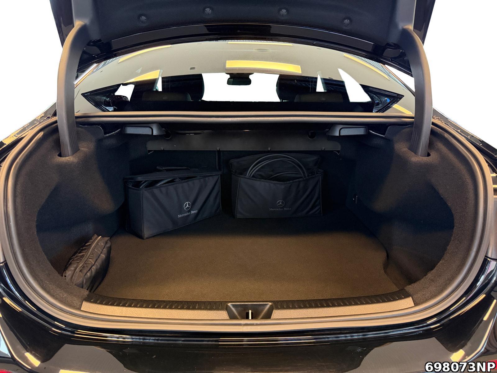 Fahrzeugabbildung Mercedes-Benz A 250 Progressive Limousine Night Kamera LED