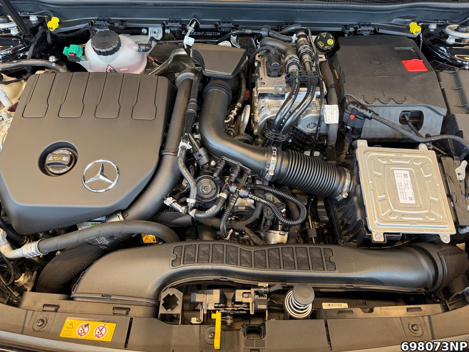 Fahrzeugabbildung Mercedes-Benz A 250 Progressive Limousine Night Kamera LED