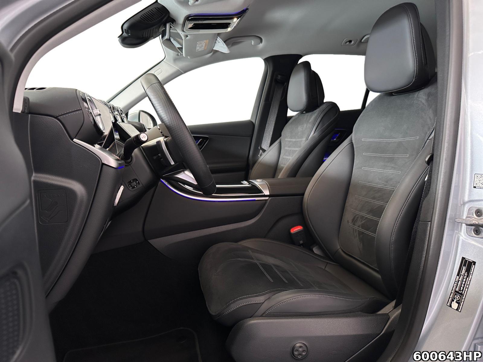 Fahrzeugabbildung Mercedes-Benz GLC 300 de AMG DigitalLight Distronic AHK Memory