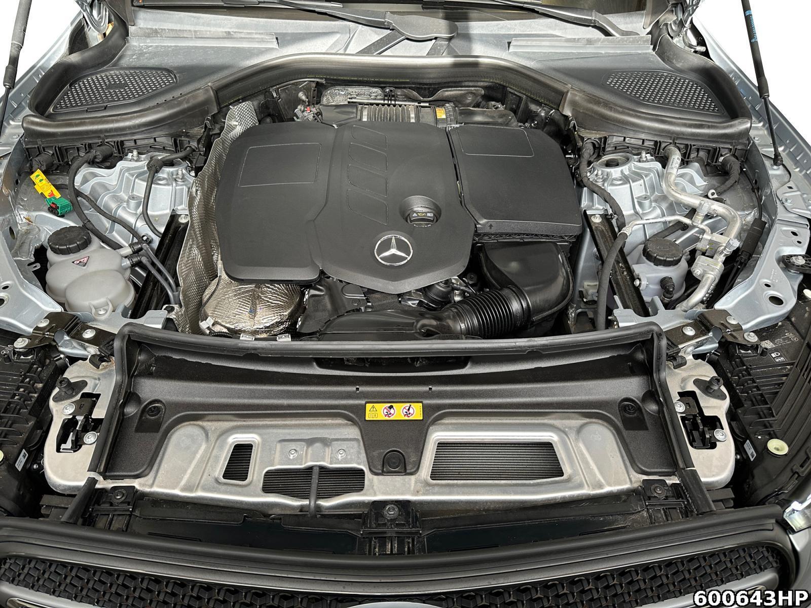 Fahrzeugabbildung Mercedes-Benz GLC 300 de AMG DigitalLight Distronic AHK Memory