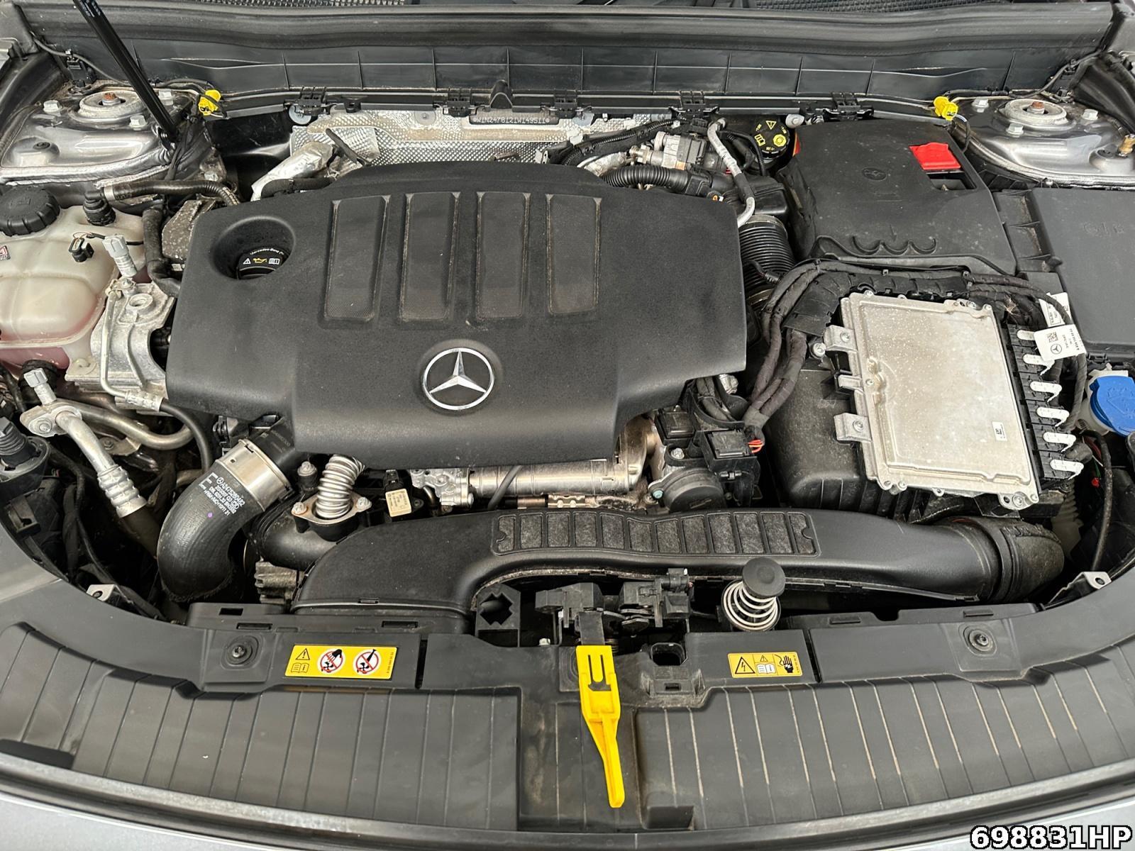 Fahrzeugabbildung Mercedes-Benz GLB 200 Progressive Pano AHK CarPlay KEYLESS GO