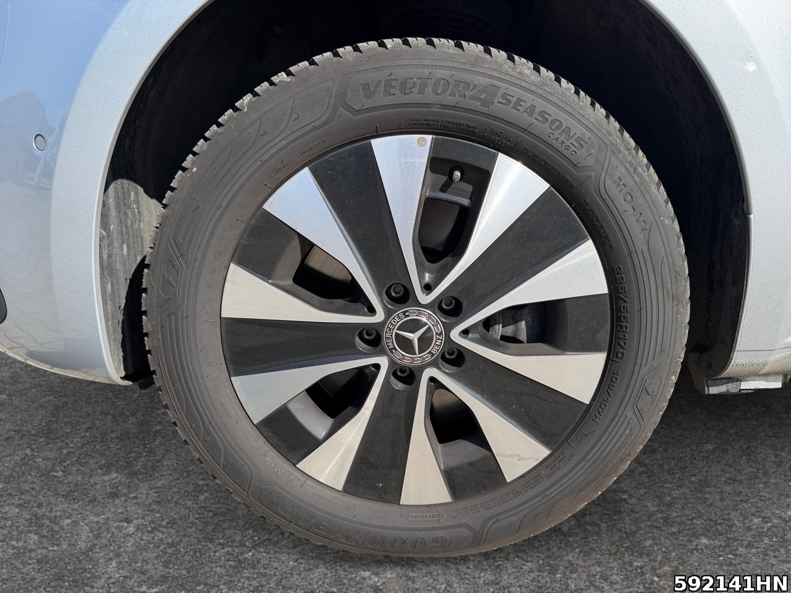 Fahrzeugabbildung Mercedes-Benz Vito 114 L SELECT *MULTIBEAM*AHK*LEDER*9G-TRONIC