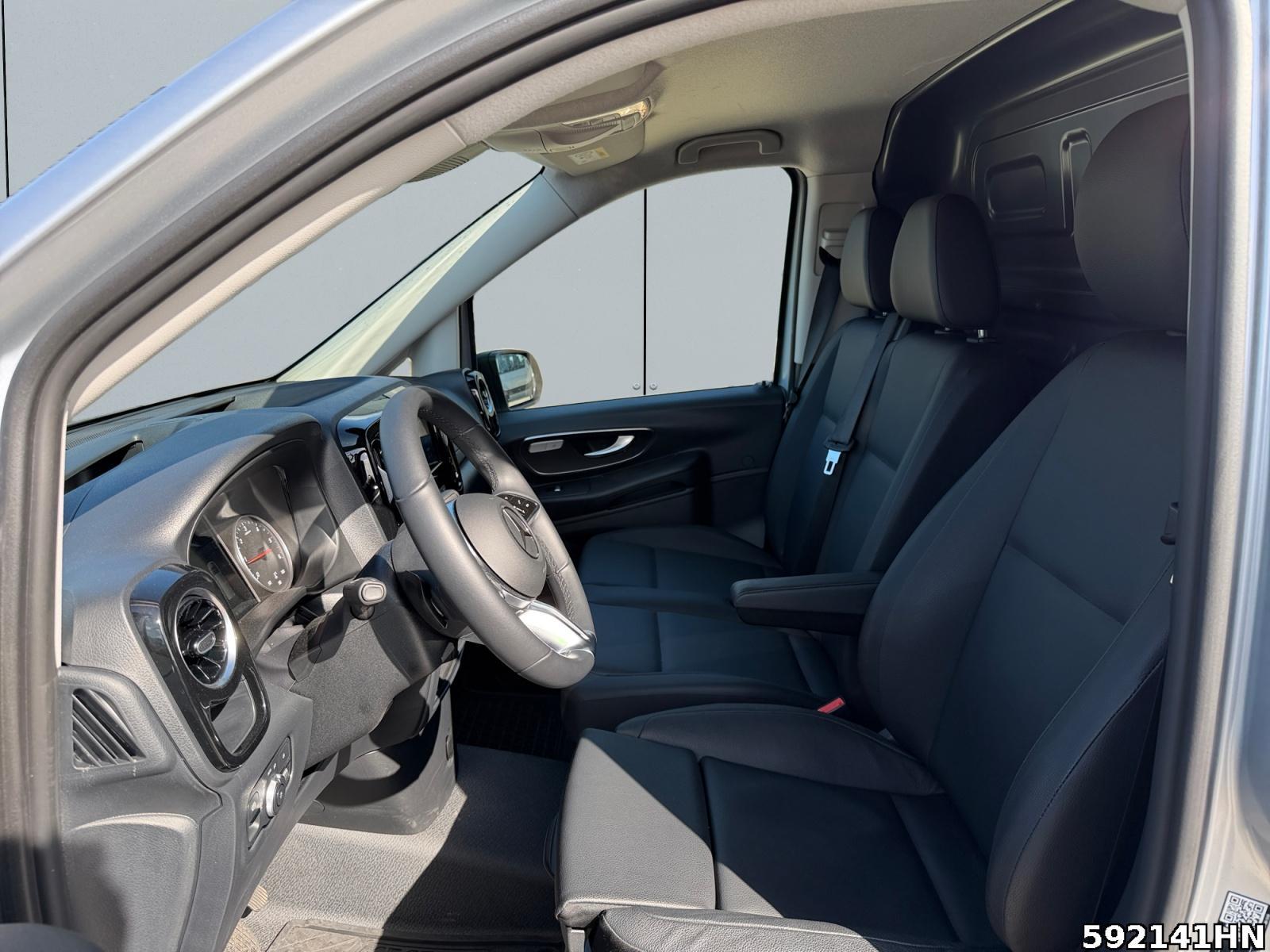 Fahrzeugabbildung Mercedes-Benz Vito 114 L SELECT *MULTIBEAM*AHK*LEDER*9G-TRONIC
