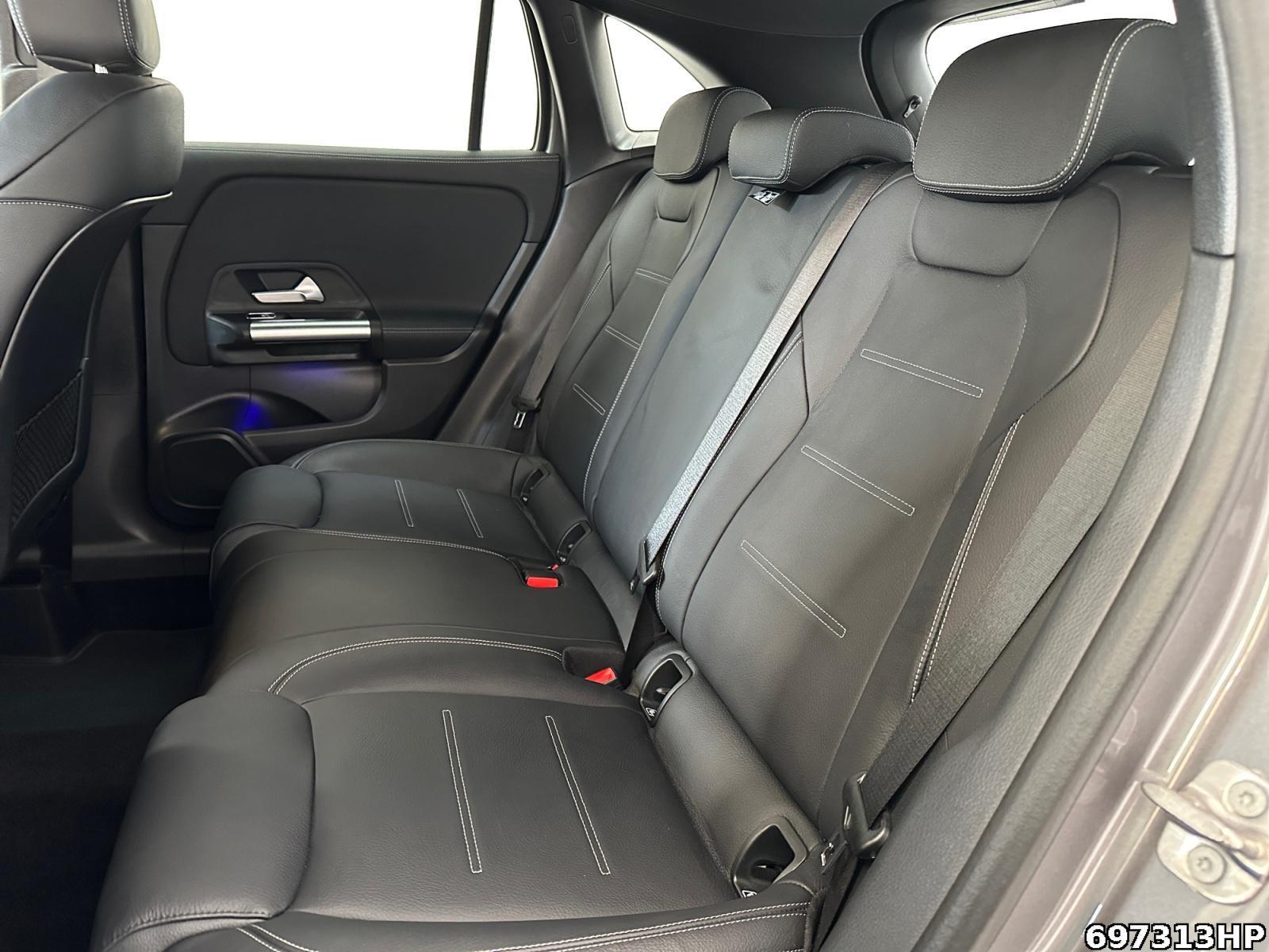 Fahrzeugabbildung Mercedes-Benz GLA 220 4M Progressive Offroad AHK Lenkradhzg