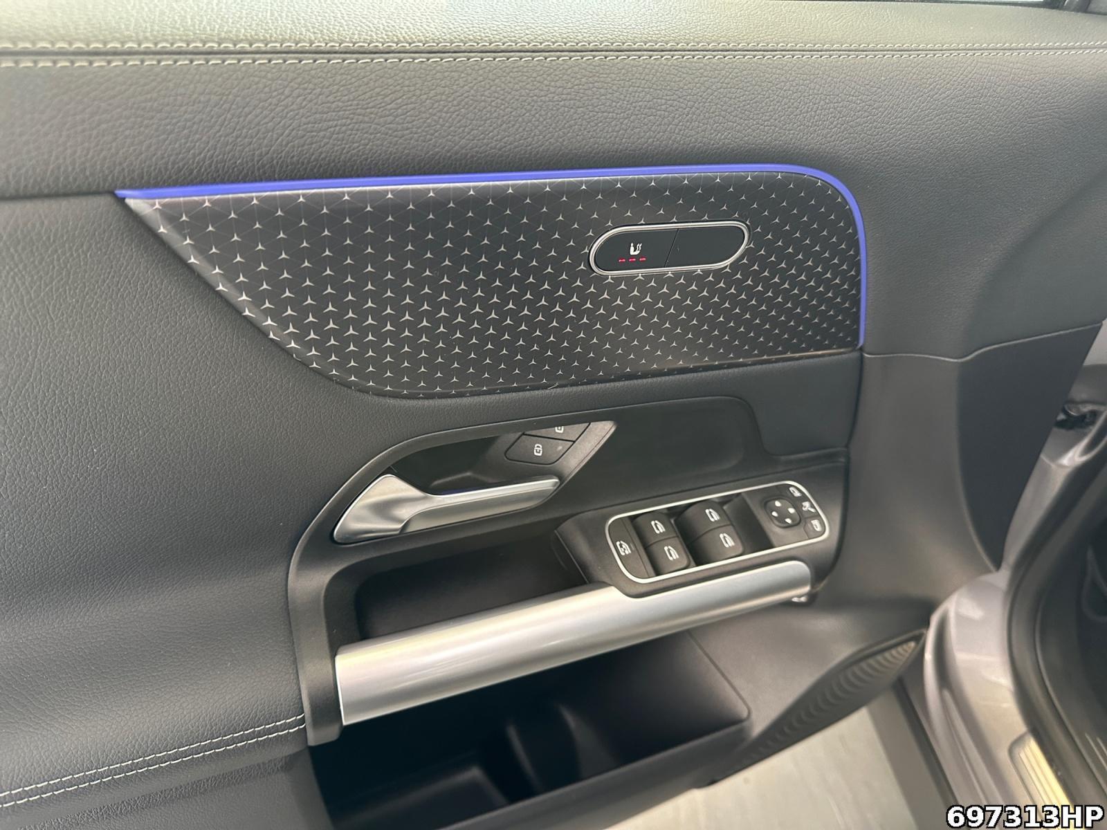 Fahrzeugabbildung Mercedes-Benz GLA 220 4M Progressive Offroad AHK Lenkradhzg