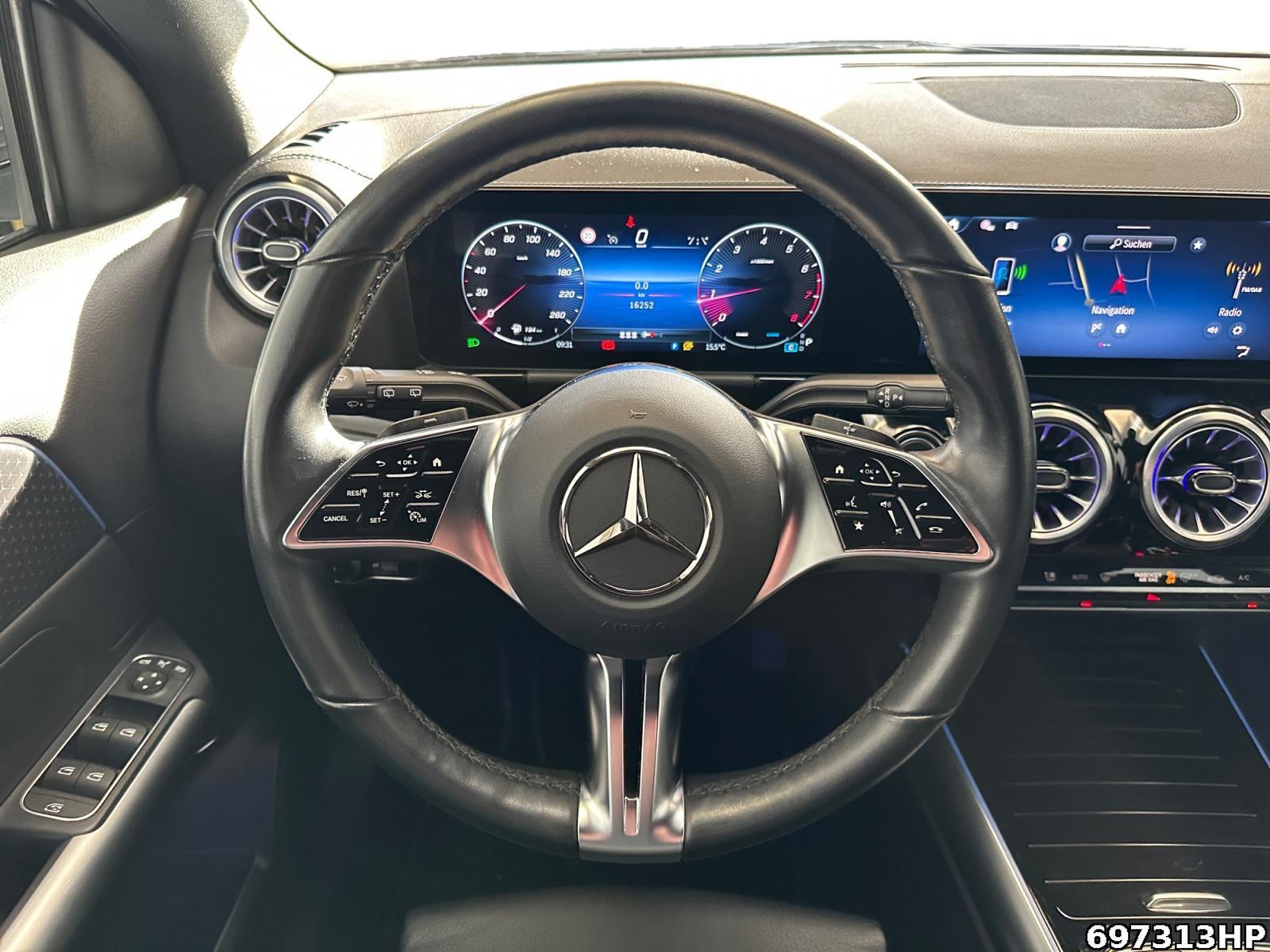 Fahrzeugabbildung Mercedes-Benz GLA 220 4M Progressive Offroad AHK Lenkradhzg