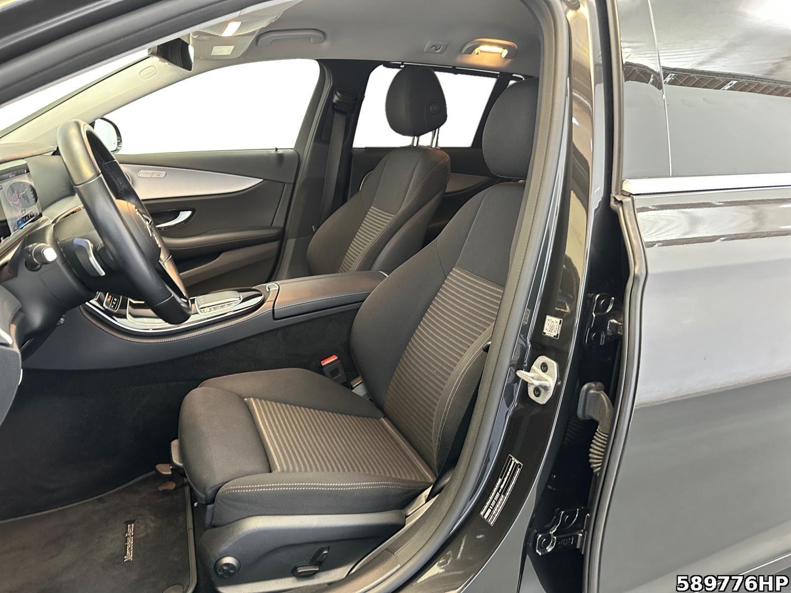 Fahrzeugabbildung Mercedes-Benz E 220 dT Avantgarde Distronic Carplay Widescreen