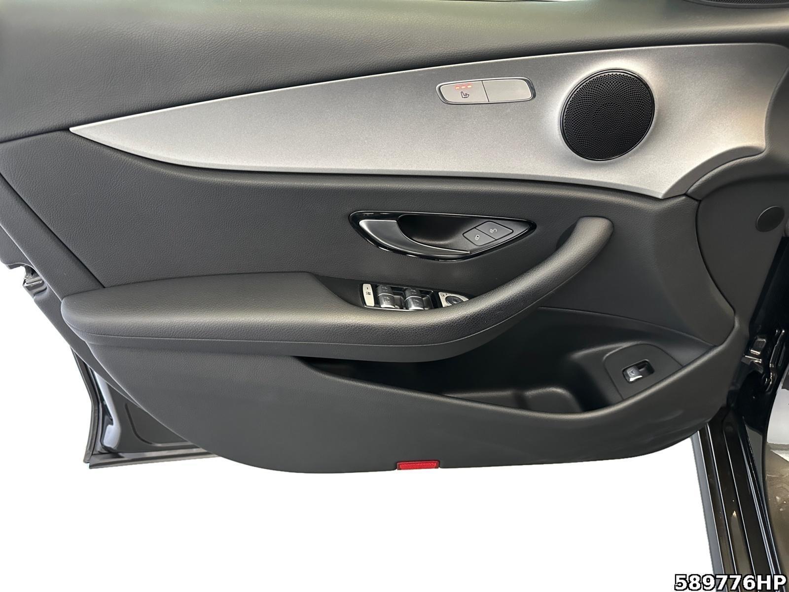 Fahrzeugabbildung Mercedes-Benz E 220 dT Avantgarde Distronic Carplay Widescreen