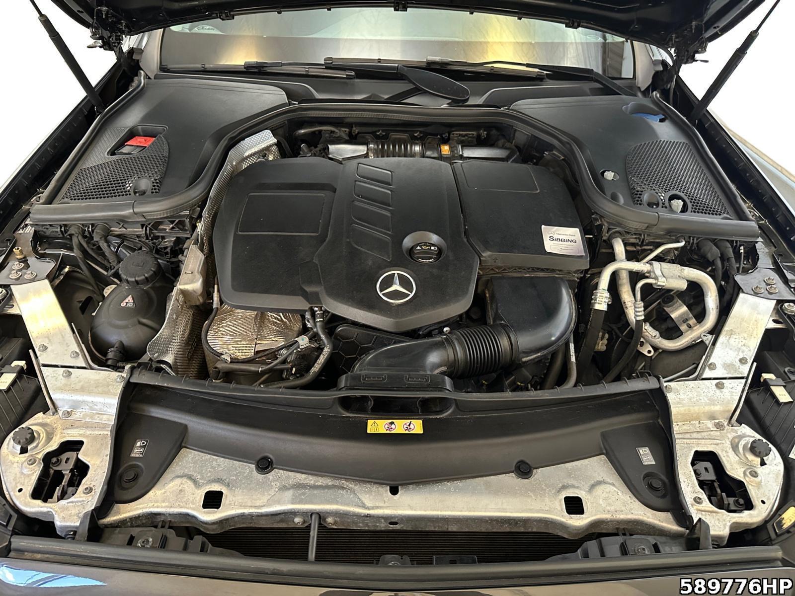 Fahrzeugabbildung Mercedes-Benz E 220 dT Avantgarde Distronic Carplay Widescreen