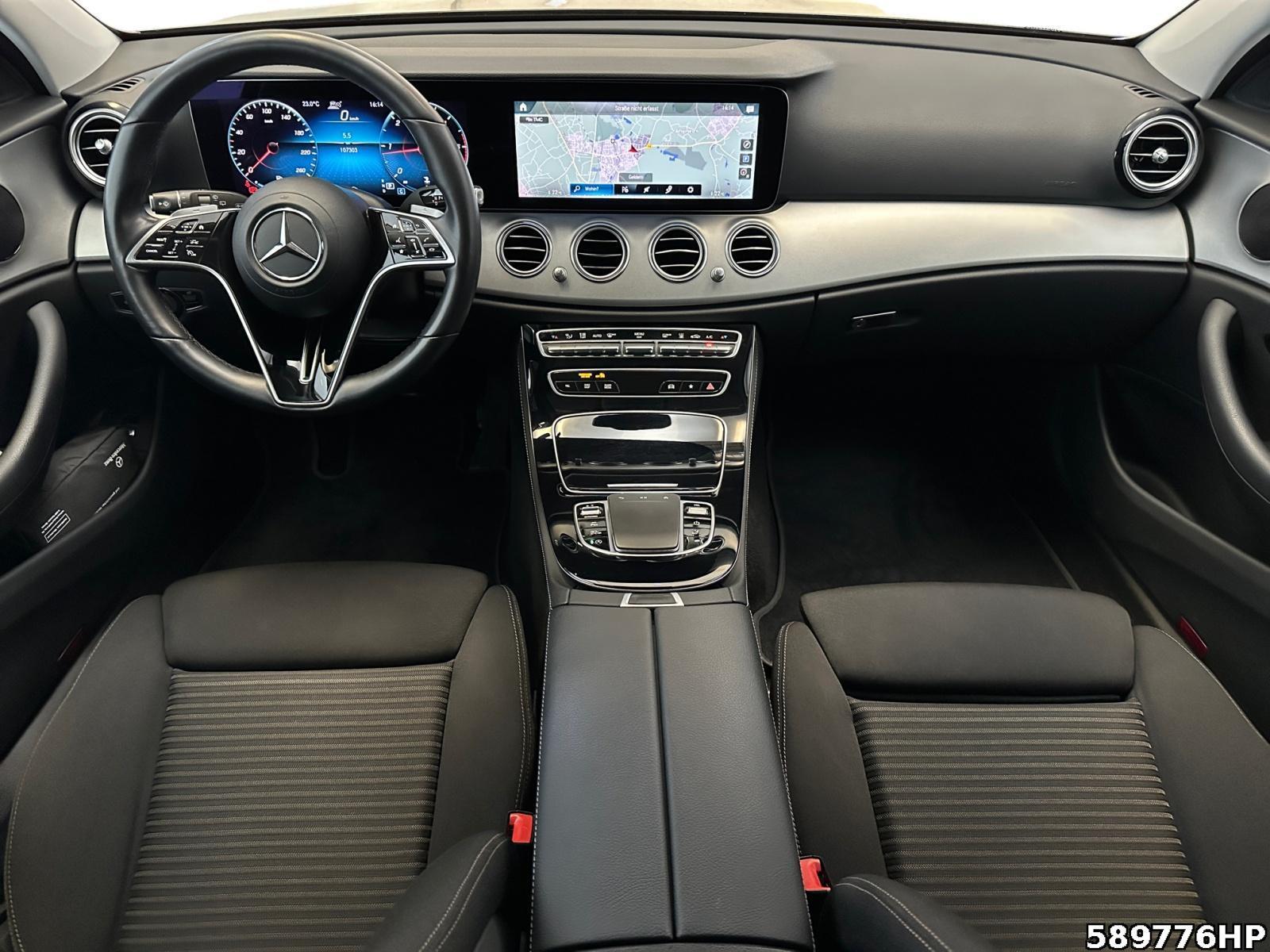 Fahrzeugabbildung Mercedes-Benz E 220 dT Avantgarde Distronic Carplay Widescreen
