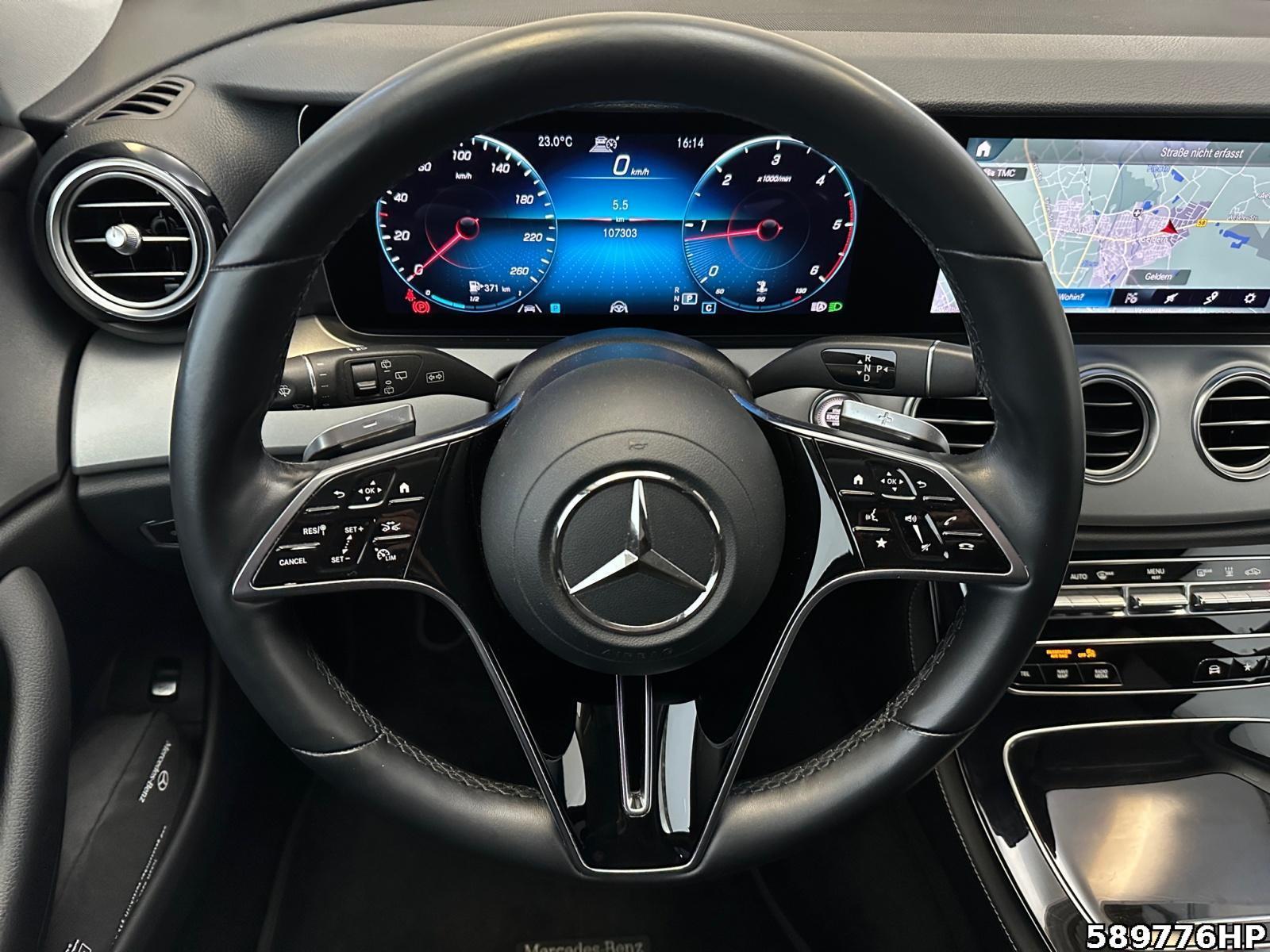 Fahrzeugabbildung Mercedes-Benz E 220 dT Avantgarde Distronic Carplay Widescreen
