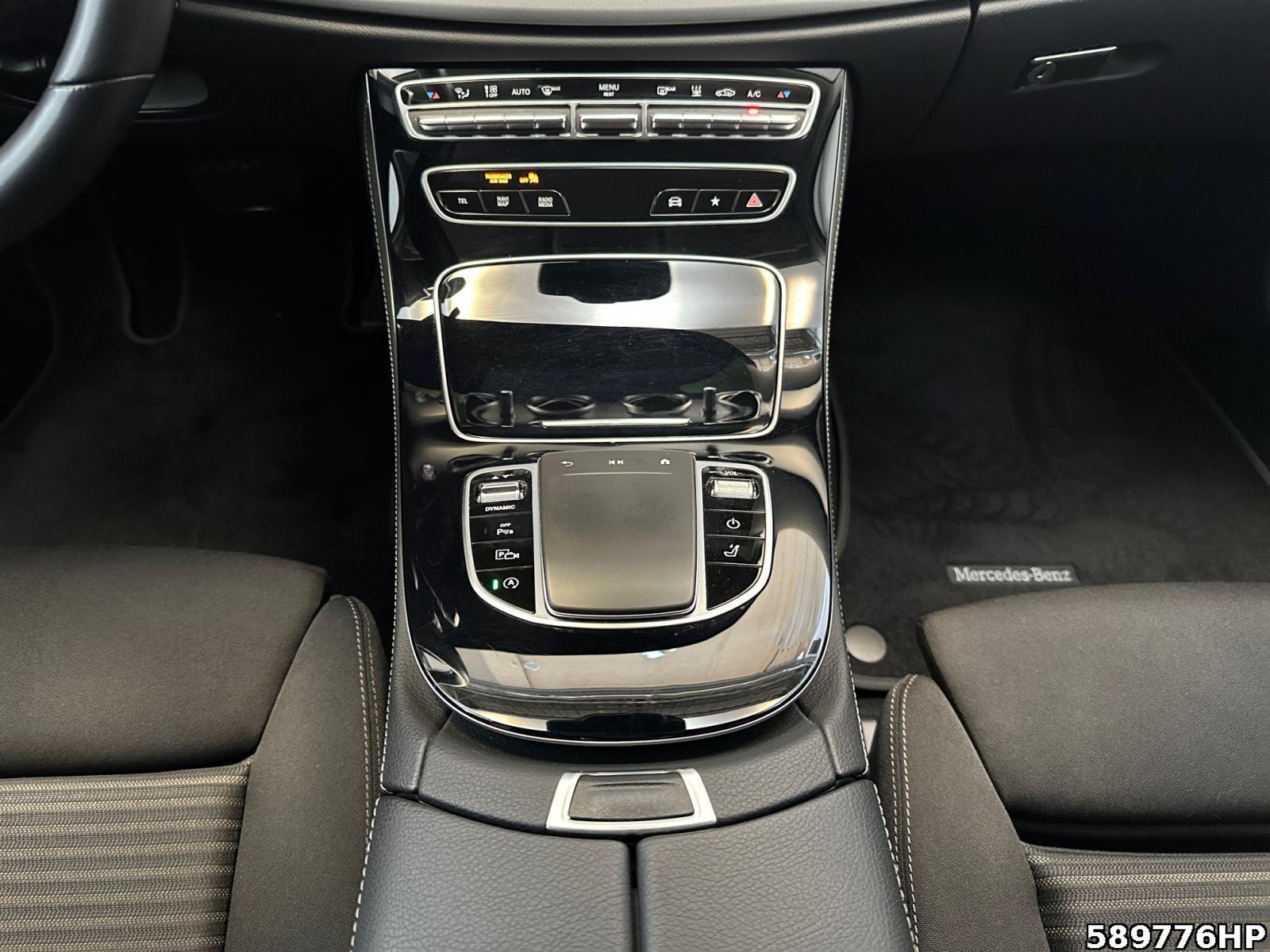 Fahrzeugabbildung Mercedes-Benz E 220 dT Avantgarde Distronic Carplay Widescreen