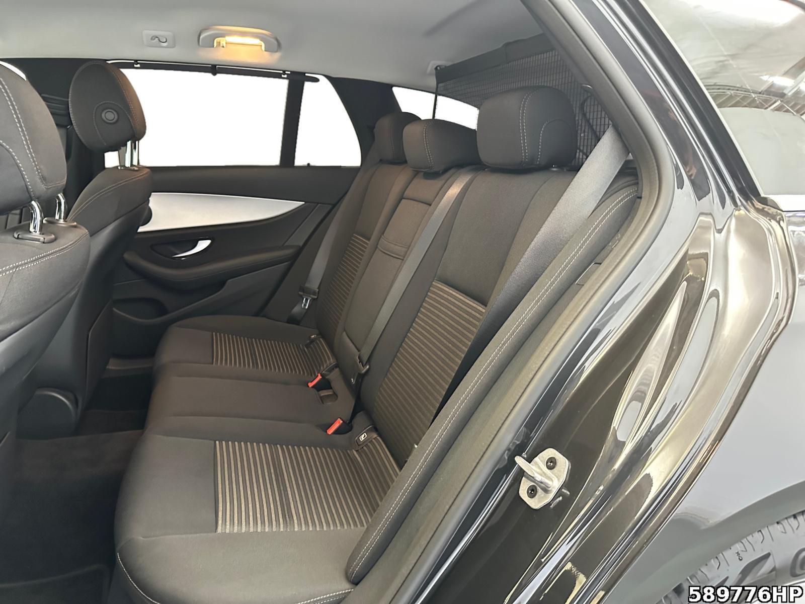 Fahrzeugabbildung Mercedes-Benz E 220 dT Avantgarde Distronic Carplay Widescreen