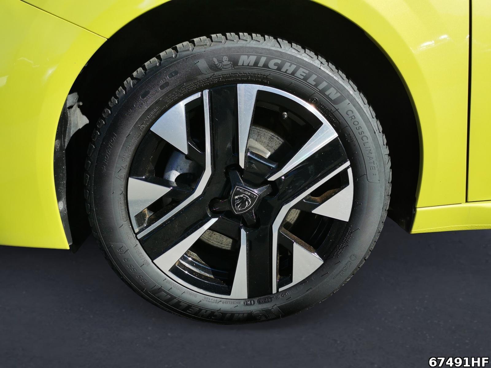 Fahrzeugabbildung Peugeot 208 1.2 Hybrid 100, Allure