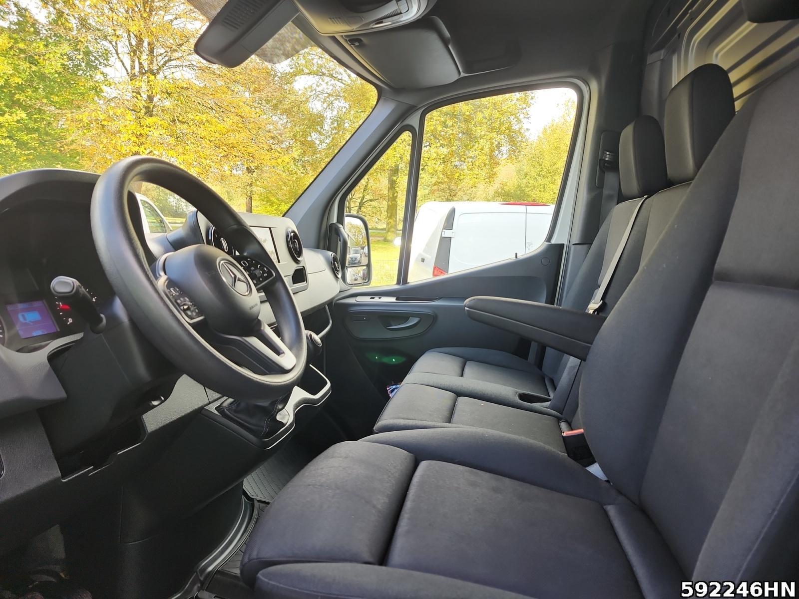 Fahrzeugabbildung Mercedes-Benz Sprinter 317 CDI Kasten*Maxi*MBUX*360Kamera*