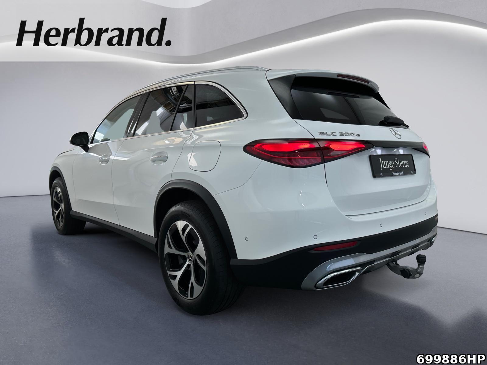 Fahrzeugabbildung Mercedes-Benz GLC 300 e 4M Avantgarde AHK Pano BURMESTER 360°