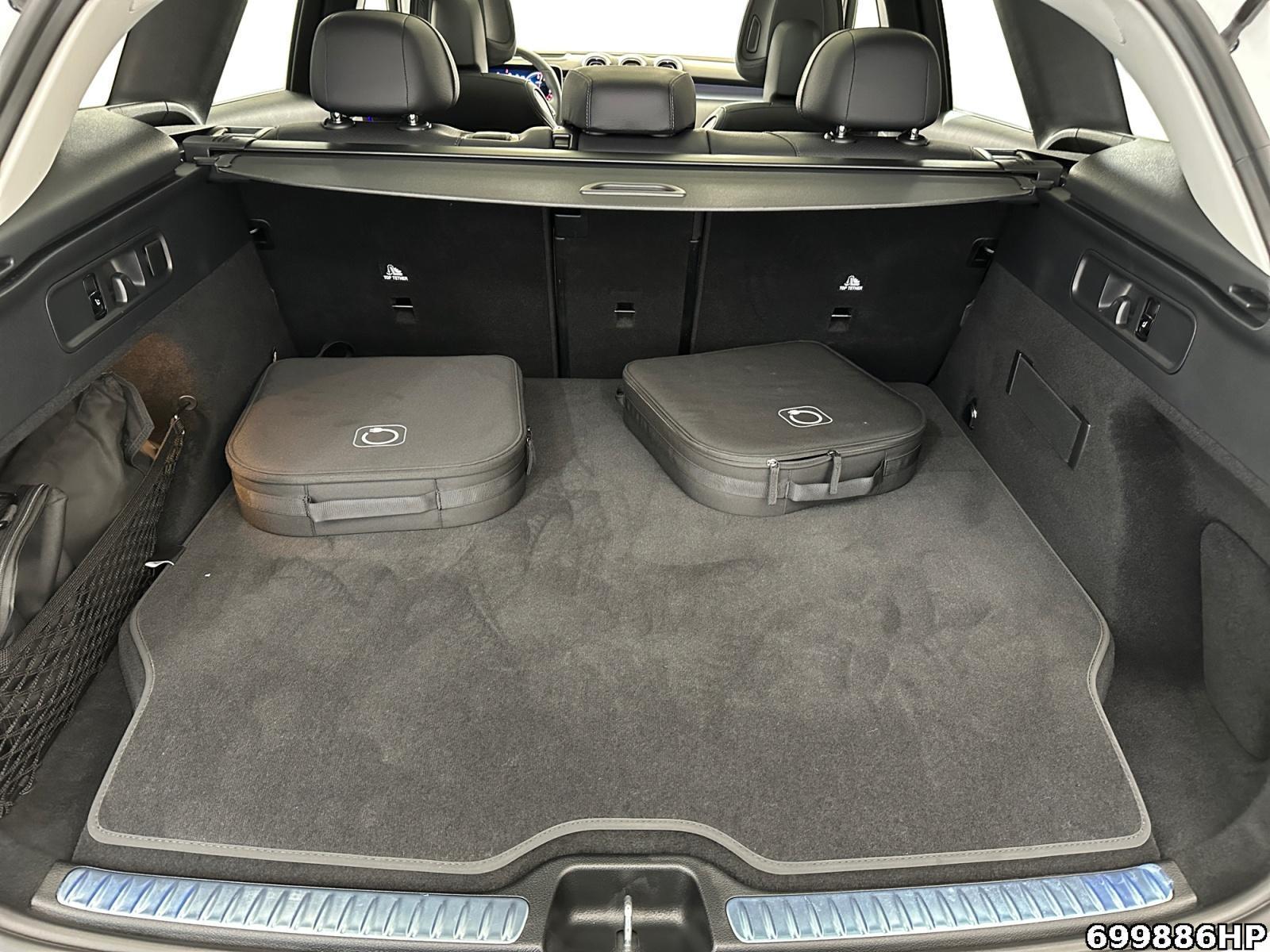 Fahrzeugabbildung Mercedes-Benz GLC 300 e 4M Avantgarde AHK Pano BURMESTER 360°