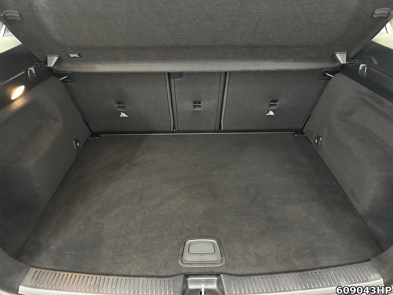 Fahrzeugabbildung Mercedes-Benz B 200 Progressive MULTIBEAM KEYLESS AH3K 60°-K