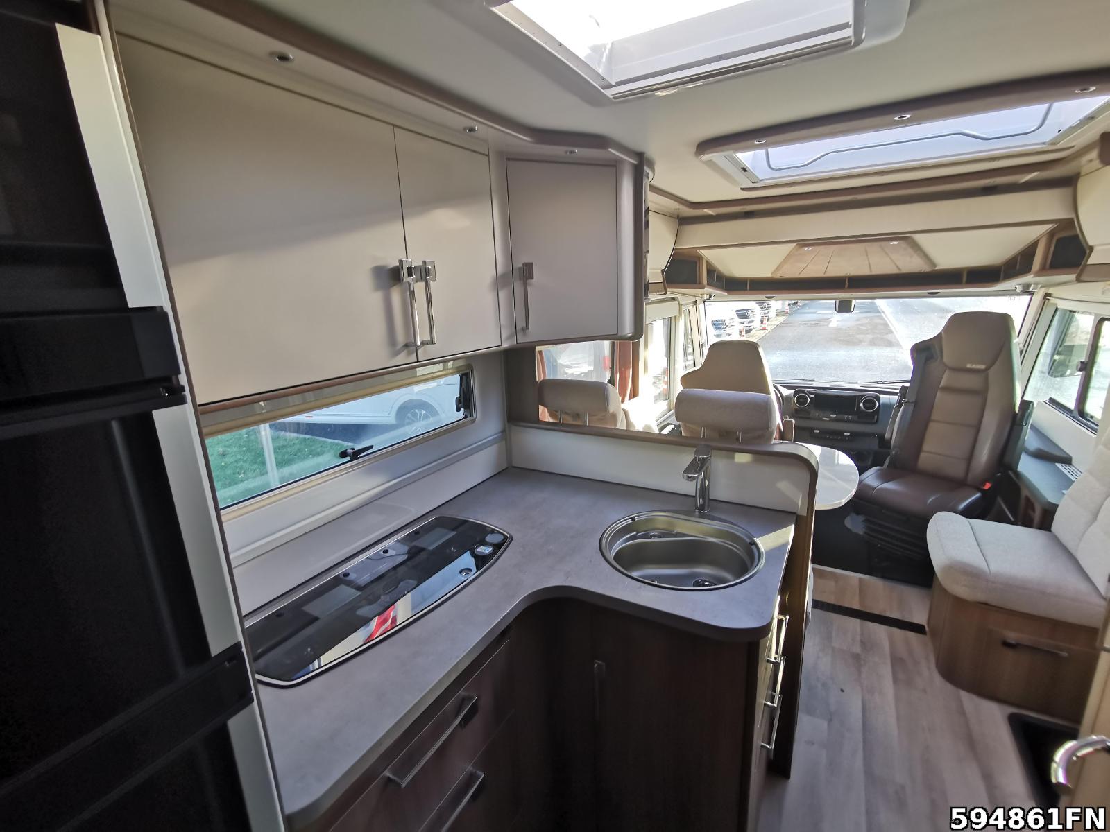 Fahrzeugabbildung Kabe TM Crown i780 LGB / i760 AHK Solar