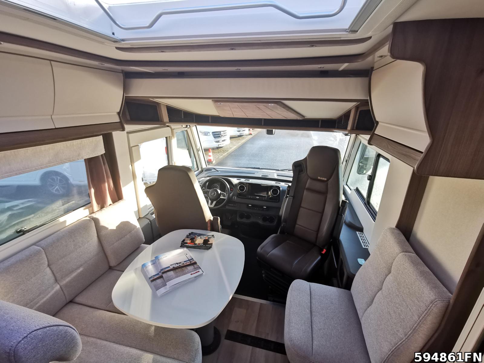 Fahrzeugabbildung Kabe TM Crown i780 LGB / i760 AHK Solar