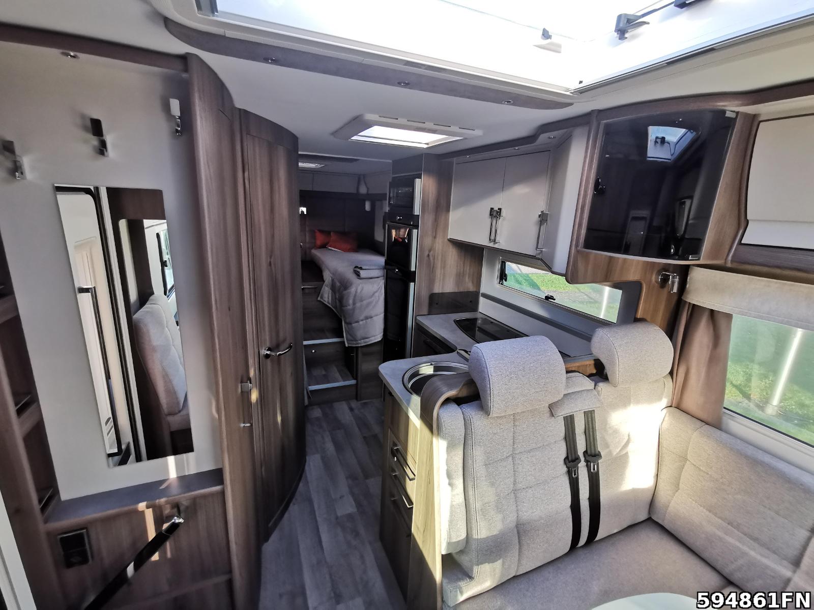 Fahrzeugabbildung Kabe TM Crown i780 LGB / i760 AHK Solar