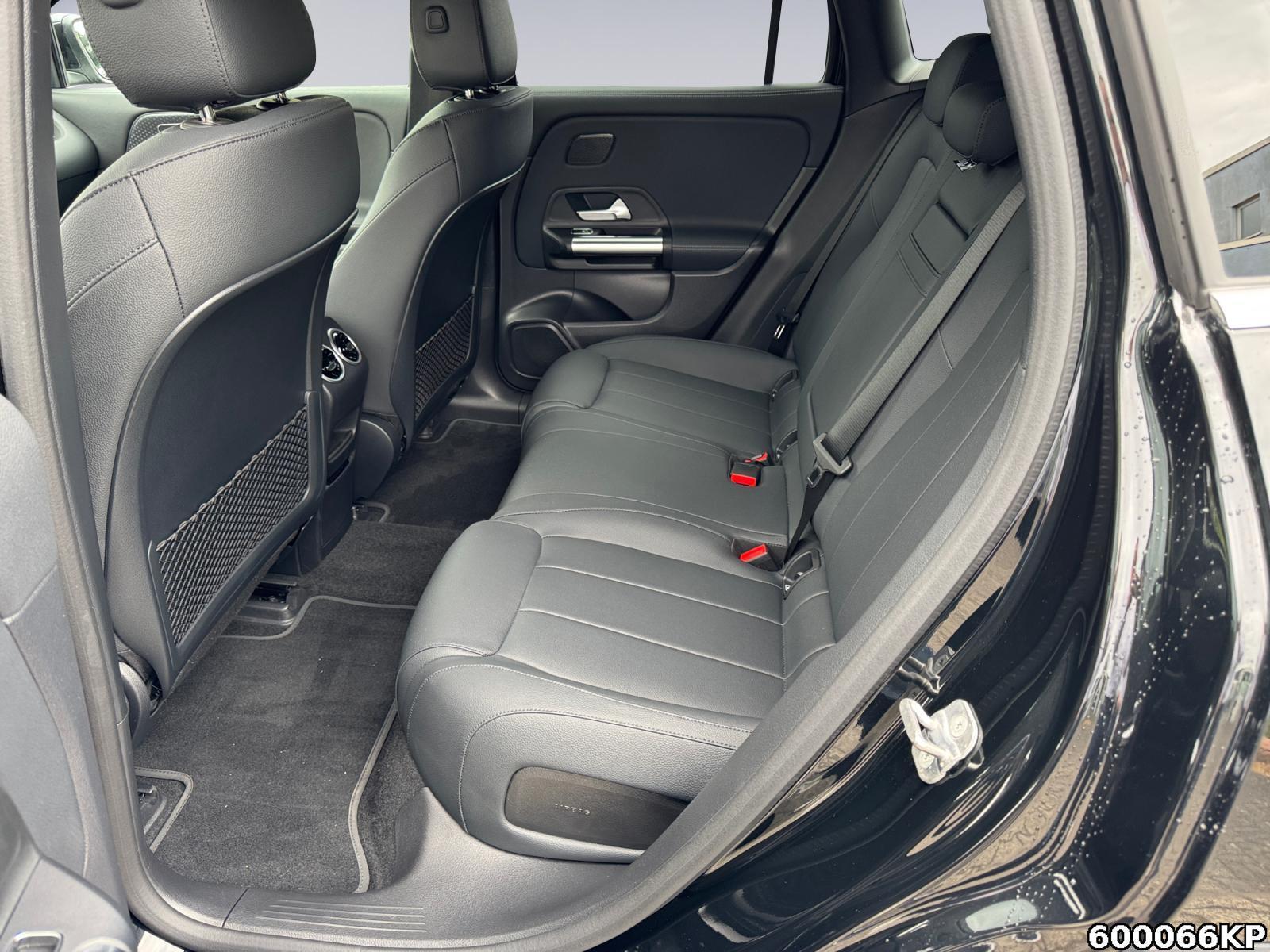 Fahrzeugabbildung Mercedes-Benz EQA 4M Progressive Distronic Adv Sound 360°