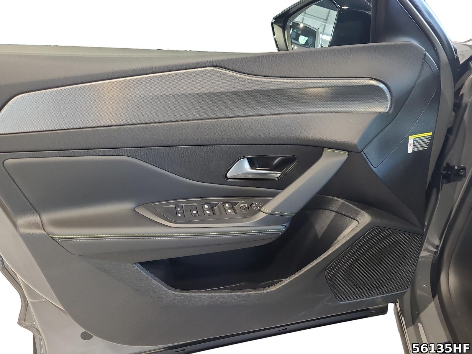 Fahrzeugabbildung Peugeot 408 GT Mildhiybrid*Navi*Sitzheizung*Kamera