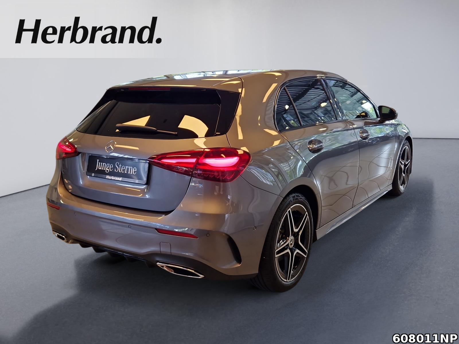 Fahrzeugabbildung Mercedes-Benz A 180 AMG Panorama Carplay Kamera Keyless 18