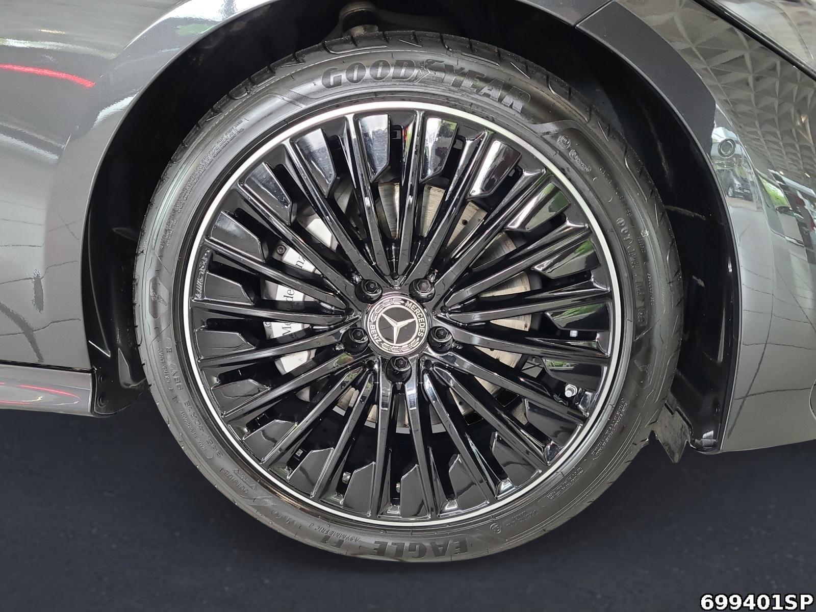 Fahrzeugabbildung Mercedes-Benz CLE 220 d AMG Pano Burmester Digital-Light 360°