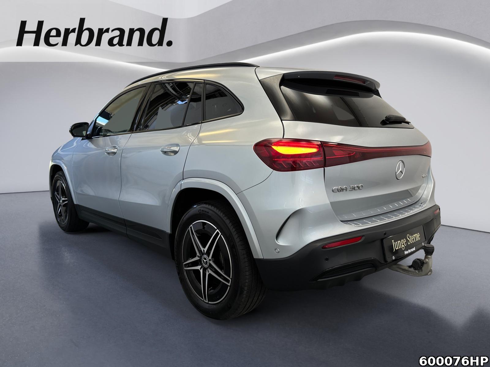 Fahrzeugabbildung Mercedes-Benz EQA 4M AMG AHK Night 360° DISTRONIC KEYLESS