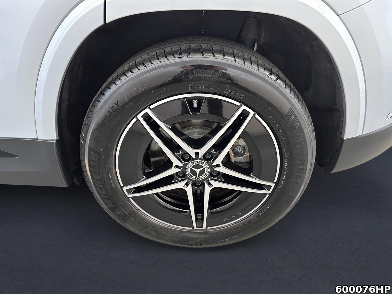 Fahrzeugabbildung Mercedes-Benz EQA 4M AMG AHK Night 360° DISTRONIC KEYLESS