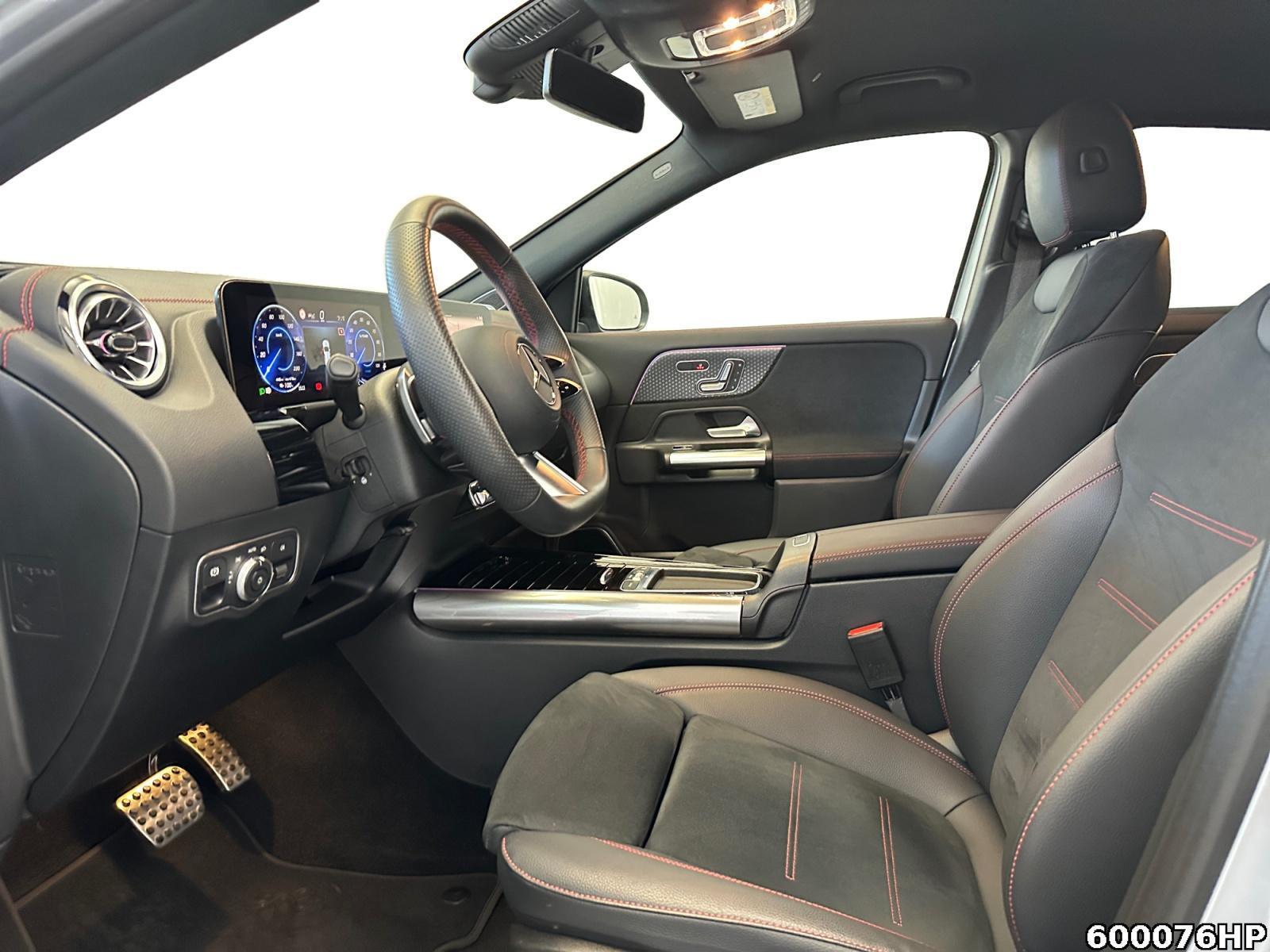 Fahrzeugabbildung Mercedes-Benz EQA 4M AMG AHK Night 360° DISTRONIC KEYLESS