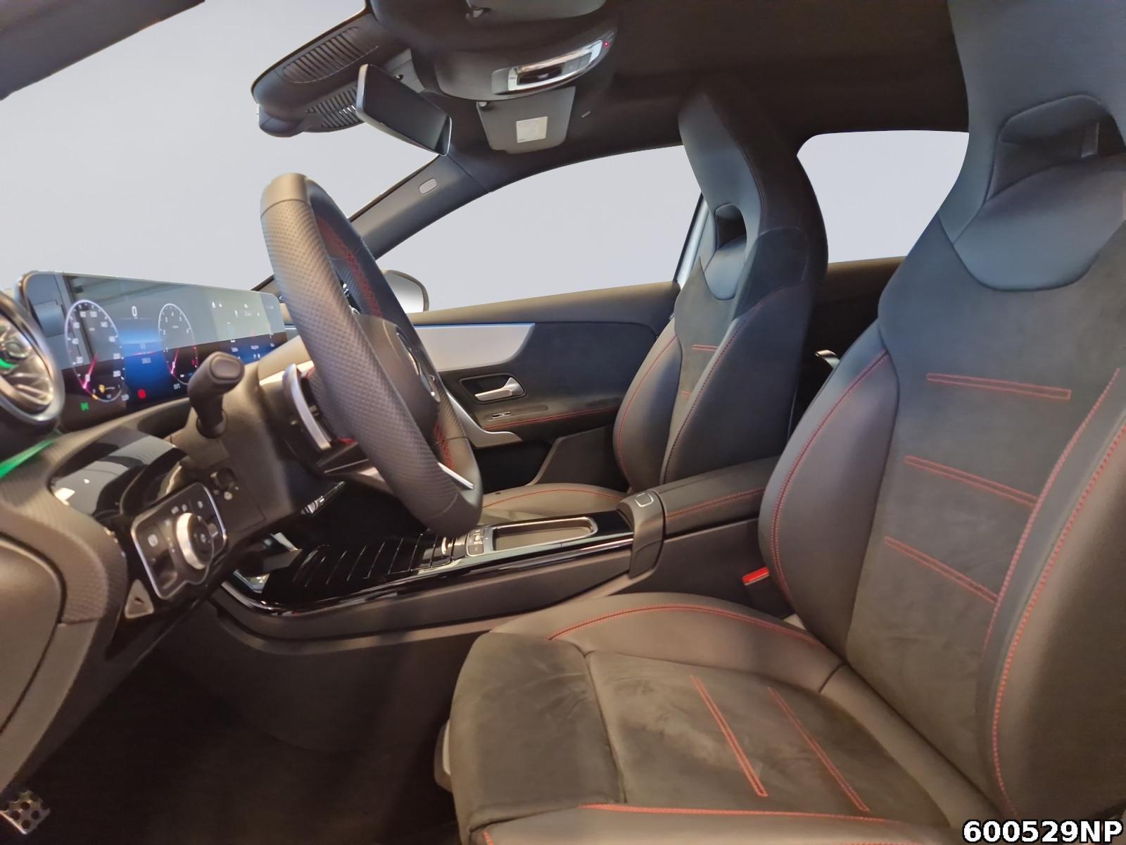 Fahrzeugabbildung Mercedes-Benz A 250 4M AMG Pano Night KEYLESS Kamera CarPlay