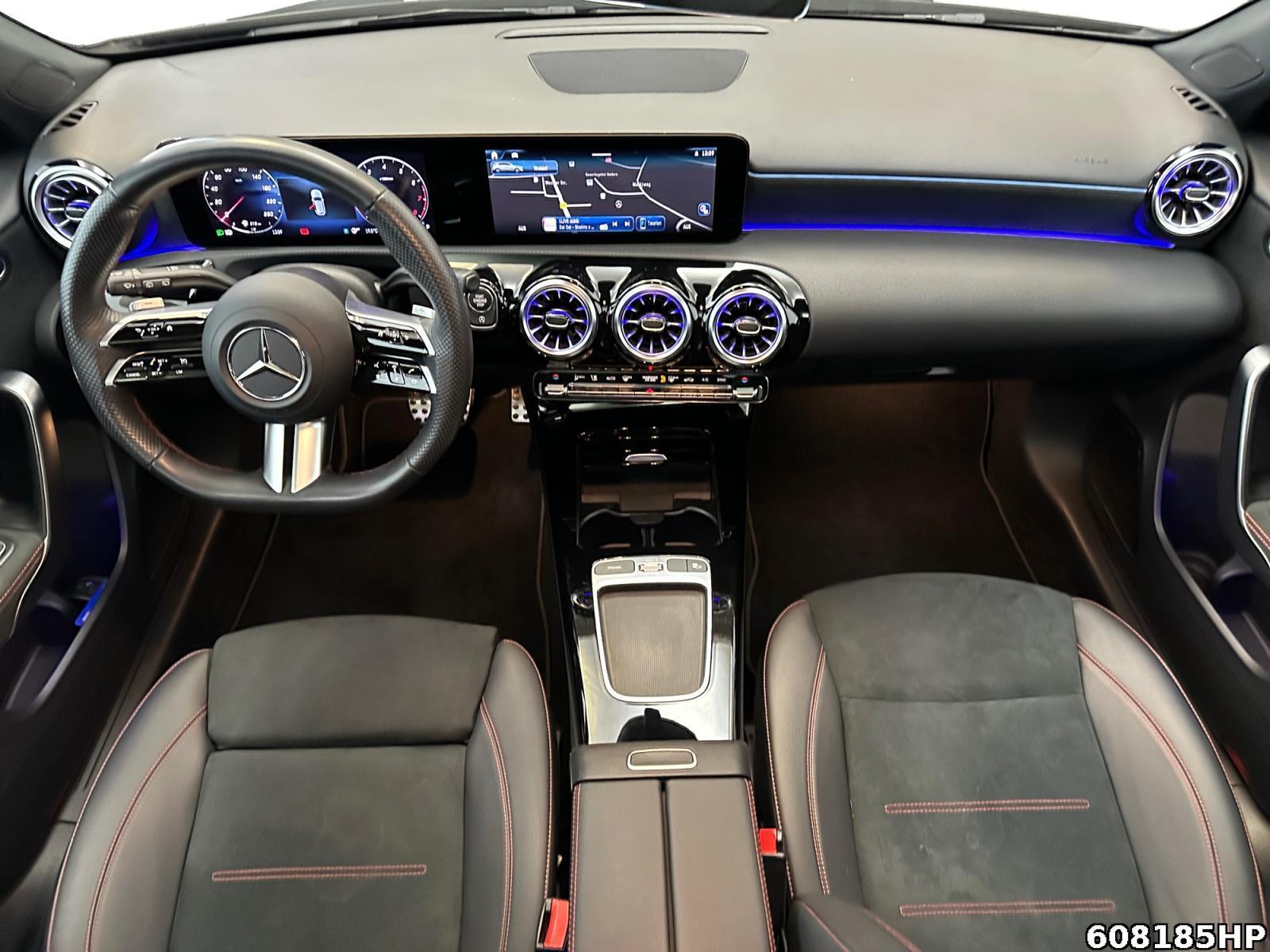 Fahrzeugabbildung Mercedes-Benz A 220 4M AMG Line Pano AHK 360° Sound Ambiente