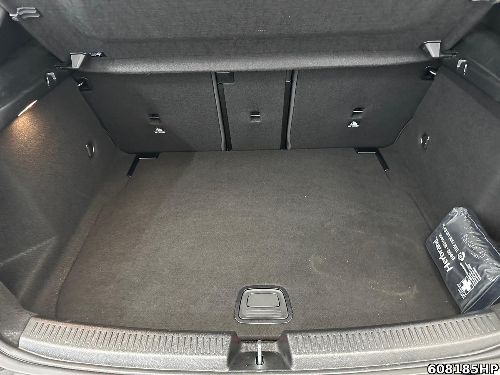 Fahrzeugabbildung Mercedes-Benz A 220 4M AMG Line Pano AHK 360° Sound Ambiente