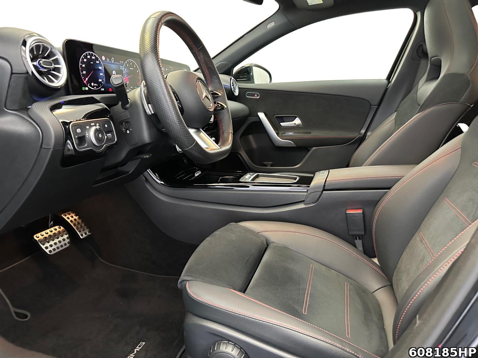Fahrzeugabbildung Mercedes-Benz A 220 4M AMG Line Pano AHK 360° Sound Ambiente
