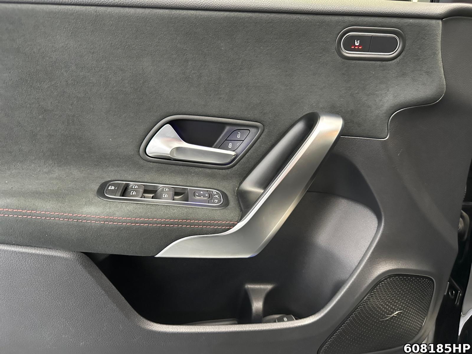 Fahrzeugabbildung Mercedes-Benz A 220 4M AMG Line Pano AHK 360° Sound Ambiente