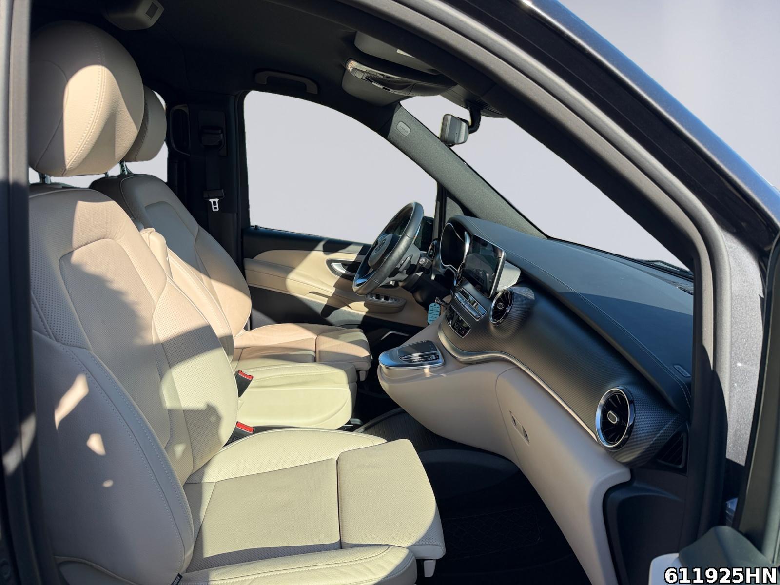 Fahrzeugabbildung Mercedes-Benz V 300 AVE/L PANO*AMG*BEIGE*AHK*STHZ*MEMORY*SITZK