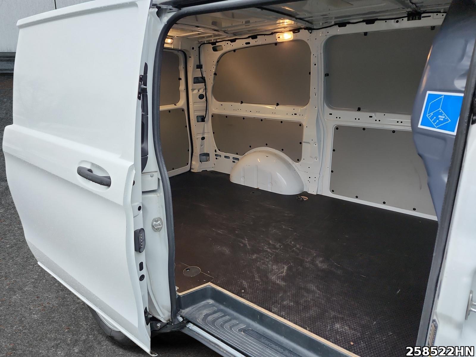 Fahrzeugabbildung Mercedes-Benz Vito 114 CDI Kasten lang*LED*AHK2500kg*Kamera*