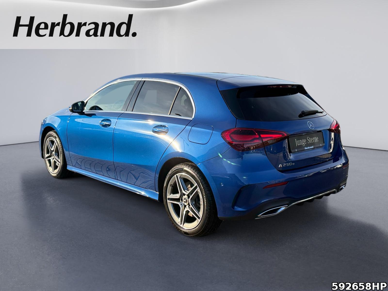 Fahrzeugabbildung Mercedes-Benz A 250 AMG Pano Keyless 11kw AC-Laden LHZ Totw