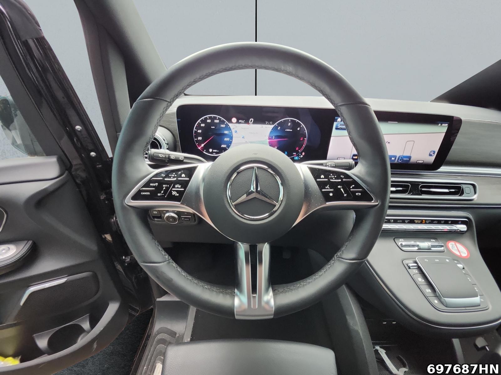 Fahrzeugabbildung Mercedes-Benz V 300 d AVANTGARDE Lang*Standh*Multibeam*Distro