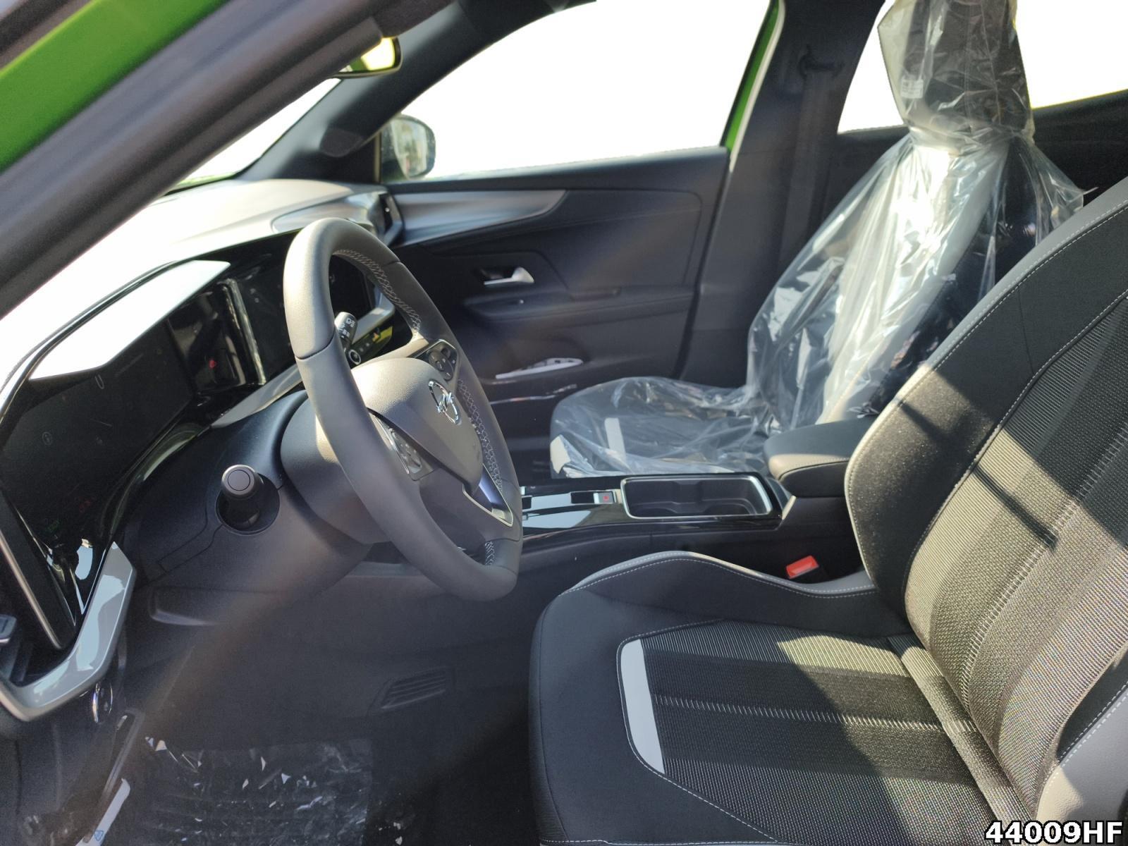 Fahrzeugabbildung Opel Mokka-e GS Elektro LED+KLIMA+SITZH+KAMERA+CHARGE