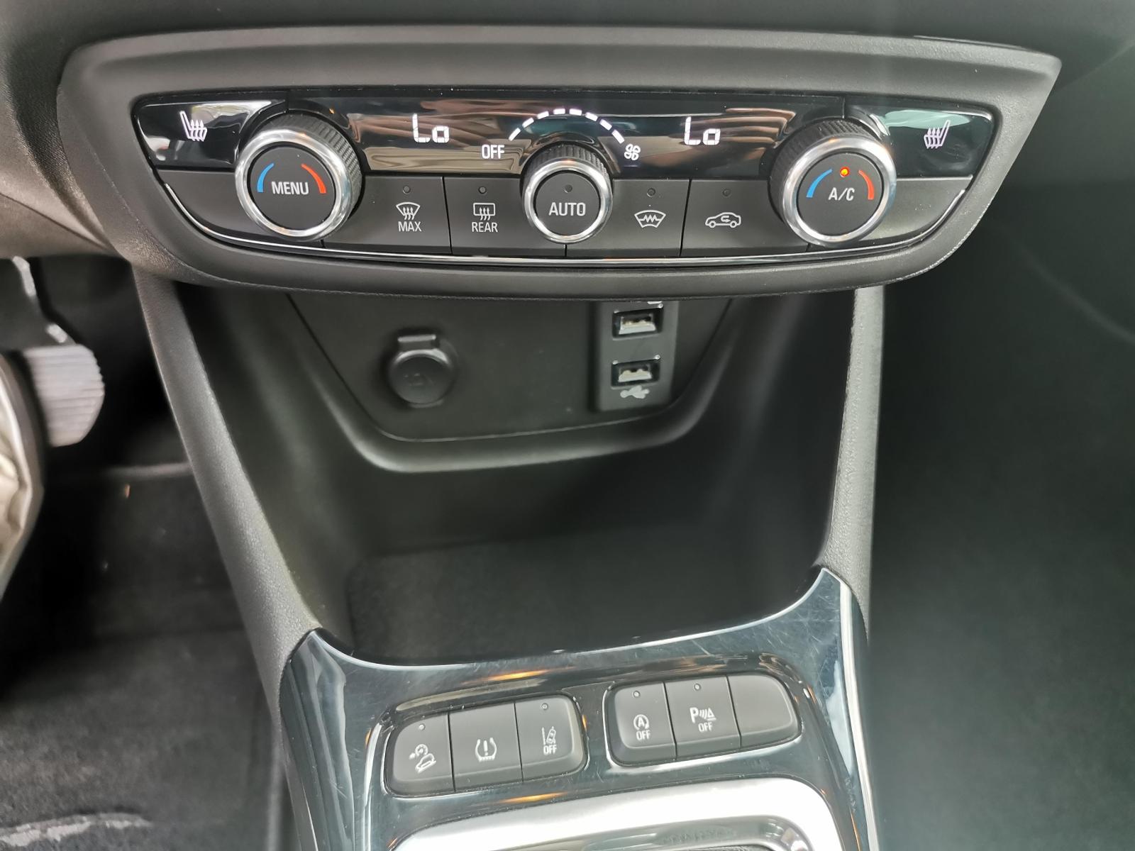 Fahrzeugabbildung Opel Crossland X Ultimate*SHZ*PDC+Cam*Head-Up*Navi*