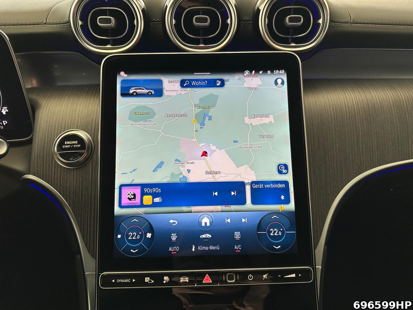 Fahrzeugabbildung Mercedes-Benz GLC 300 e 4M AMG AHK 360°Memory Lenkradhzg LED