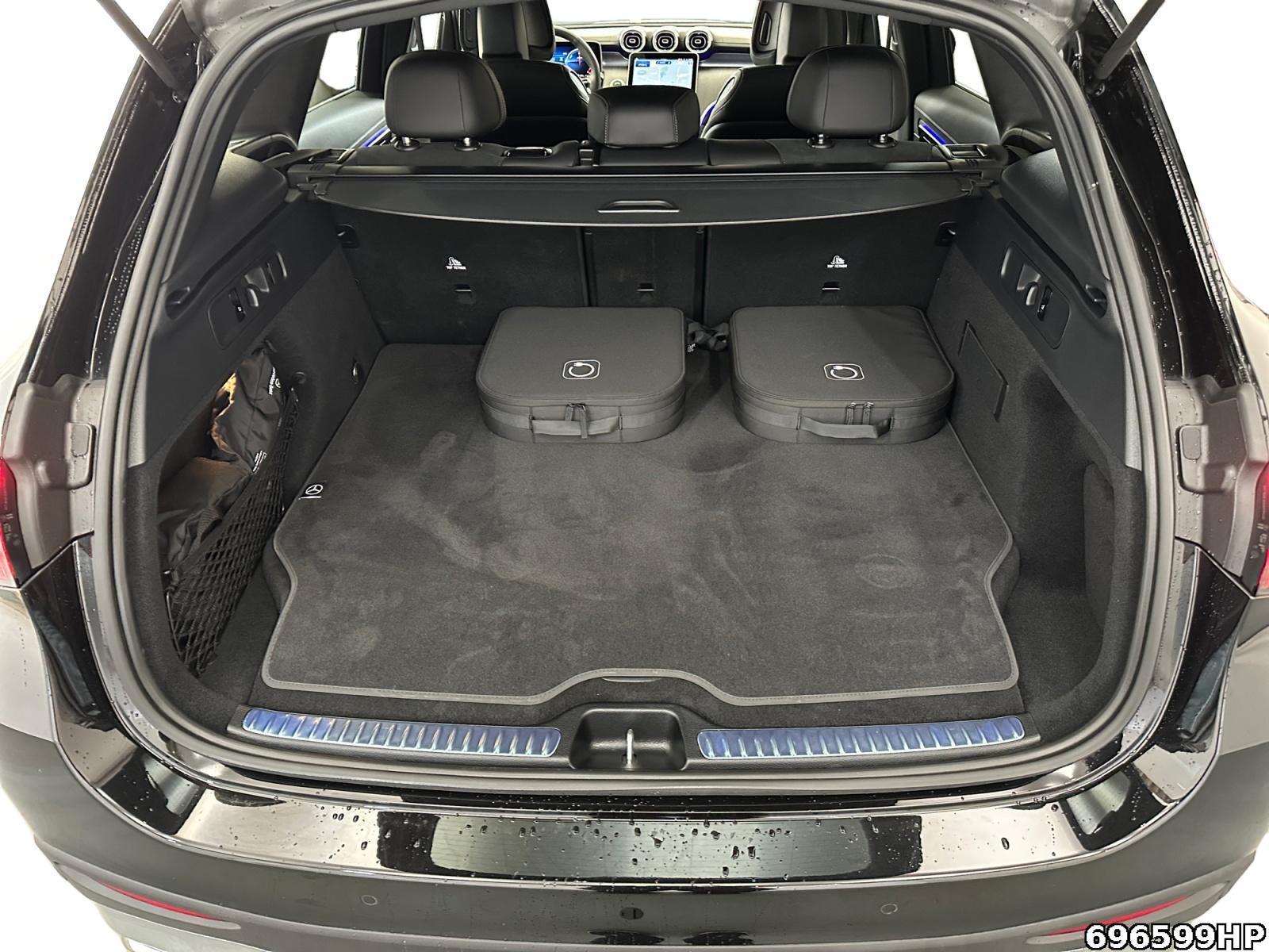 Fahrzeugabbildung Mercedes-Benz GLC 300 e 4M AMG AHK 360°Memory Lenkradhzg LED