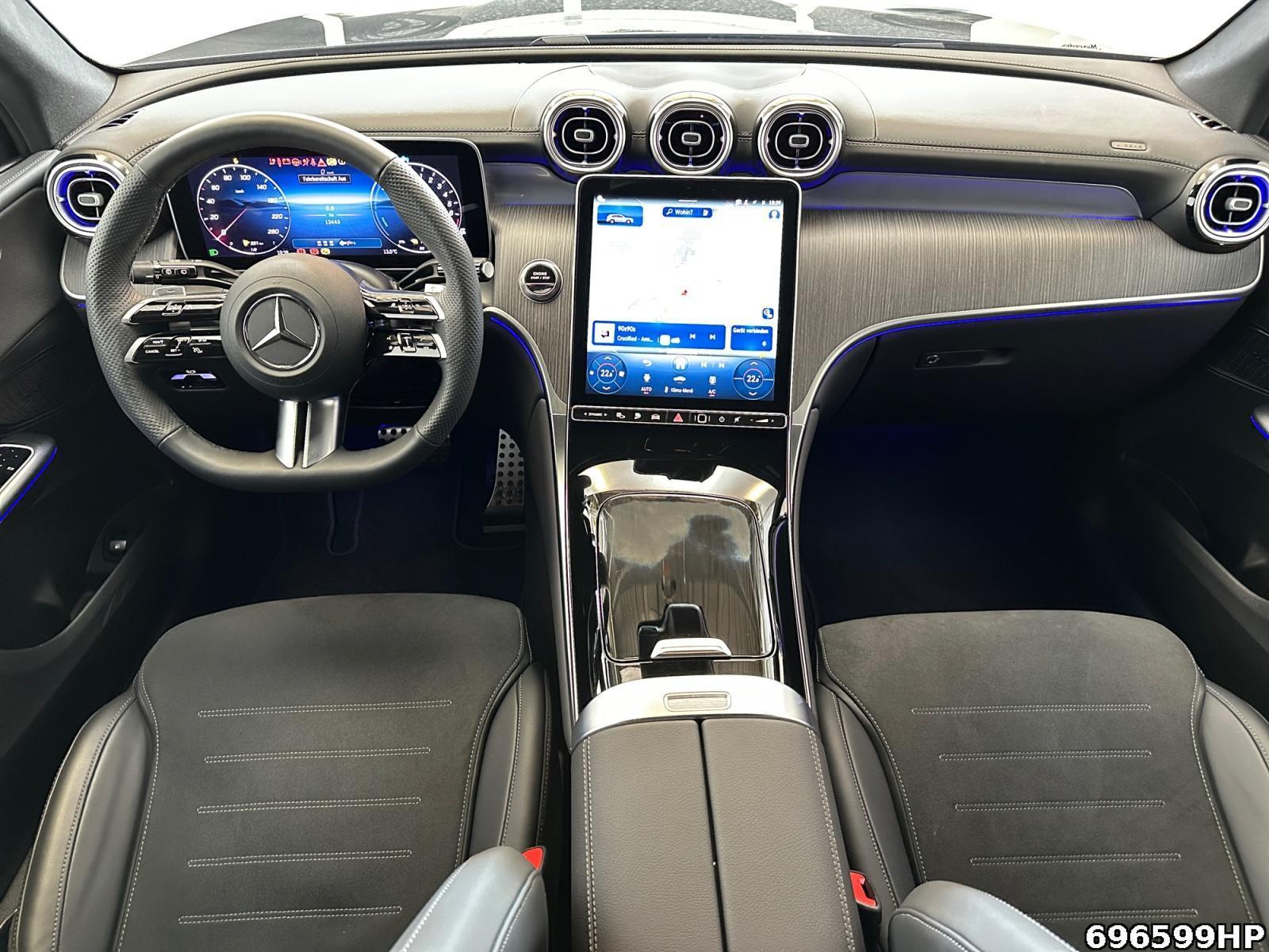 Fahrzeugabbildung Mercedes-Benz GLC 300 e 4M AMG AHK 360°Memory Lenkradhzg LED