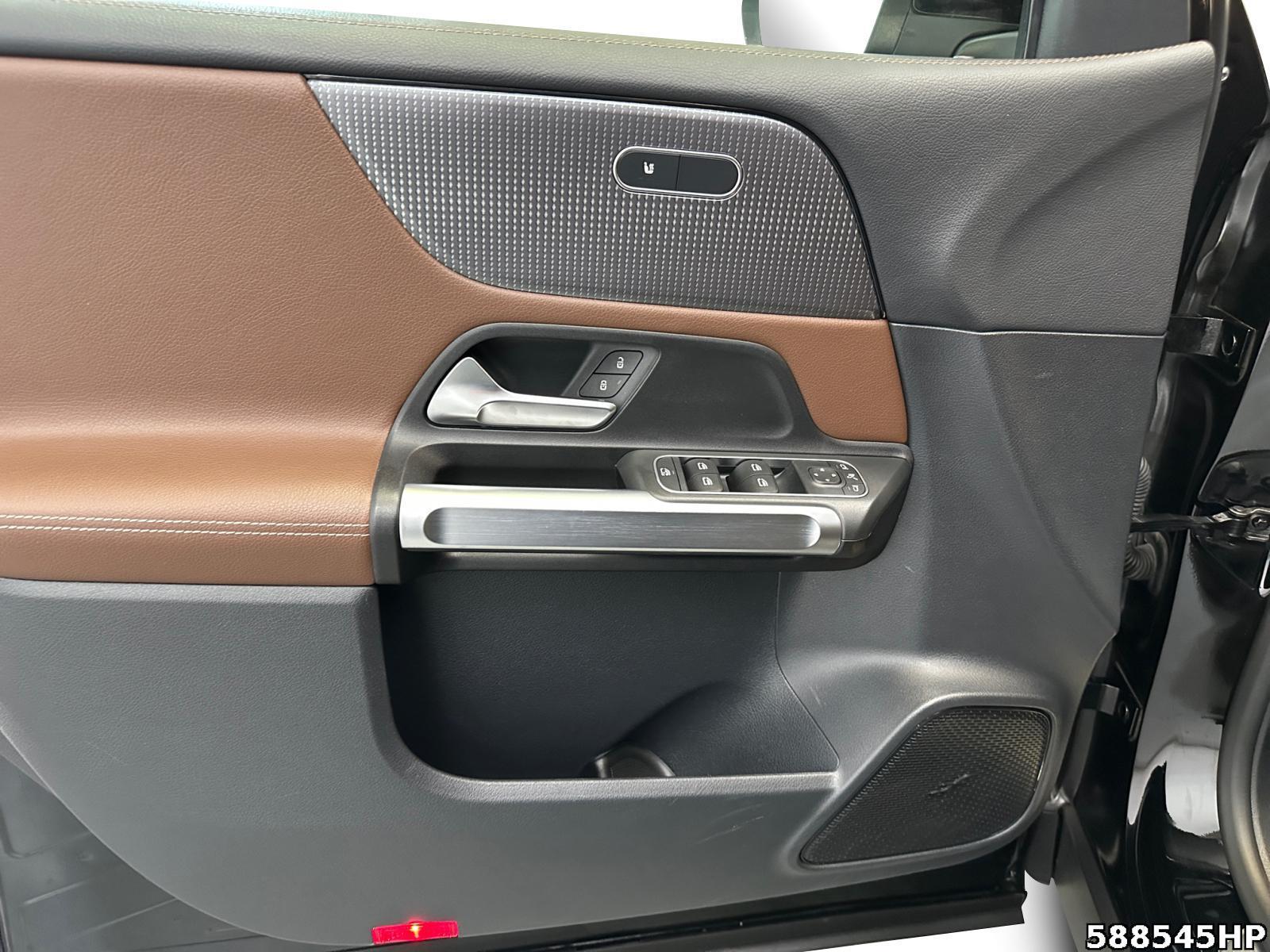Fahrzeugabbildung Mercedes-Benz GLB 200 d Progressive DISTRONIC Panorama Kamera