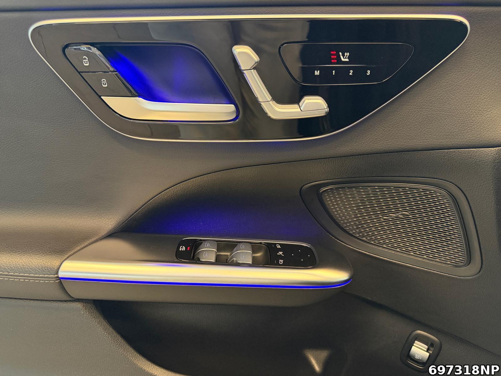Fahrzeugabbildung Mercedes-Benz C 220 d T AMG Pano AHK Digital-Light Distronic