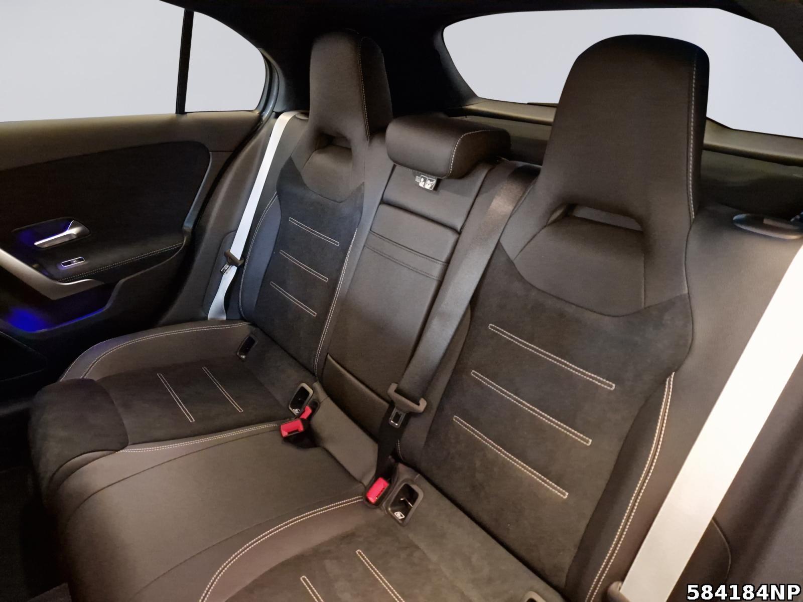 Fahrzeugabbildung Mercedes-Benz A 200 Kompaktlimousine AMG+NIGHT+MULTIBEAM+BURME