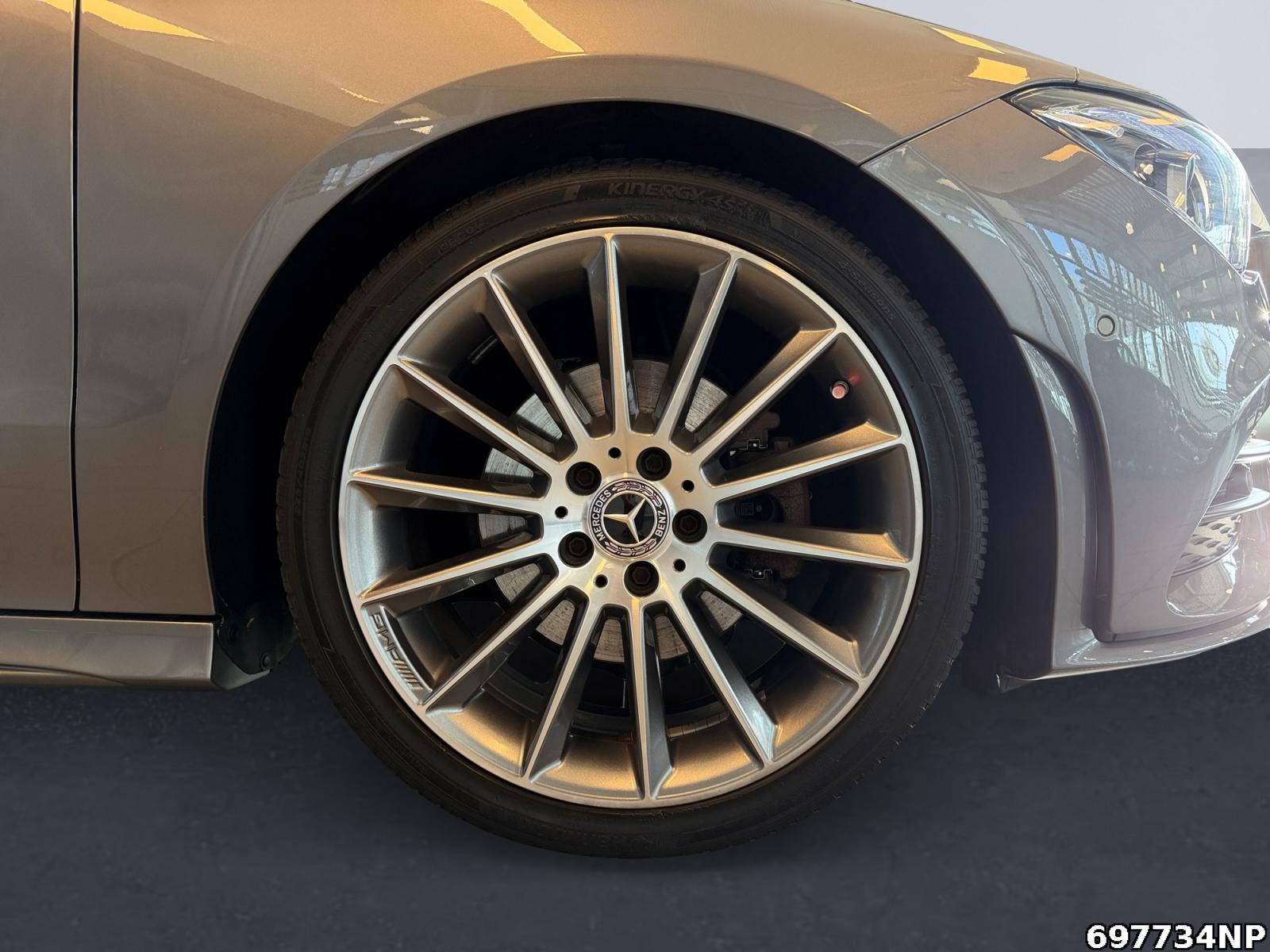 Fahrzeugabbildung Mercedes-Benz CLA 200 Shooting Brake AMG Line Night MULTIBEAM Carplay 19